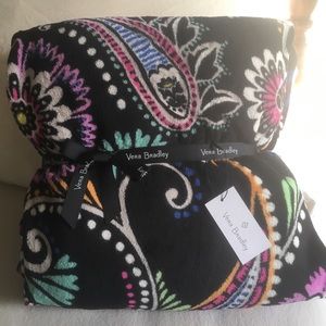 Vera Bradley throw blanket - Bandana Swirl